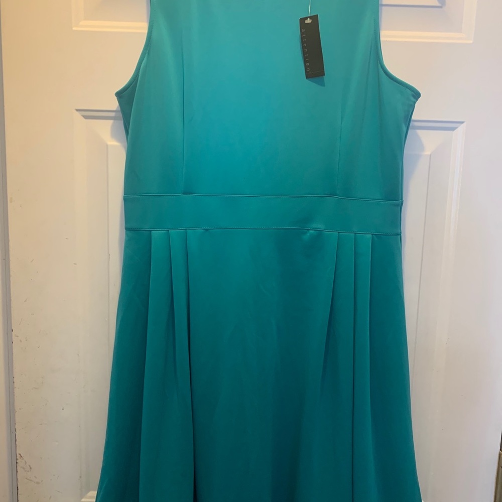 Attention Brand new dress.